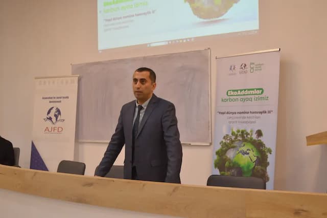 “Ekoaddımlar: karbon ayaq izlərimiz” layihəsinin təlimi baş tutmuşdur