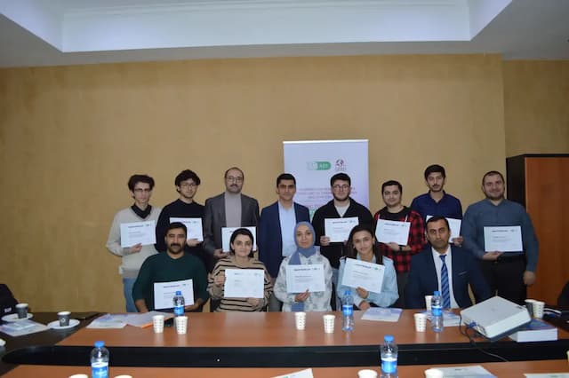 Gənc tədqiqatçılarla bağlı layihə başa çatdı